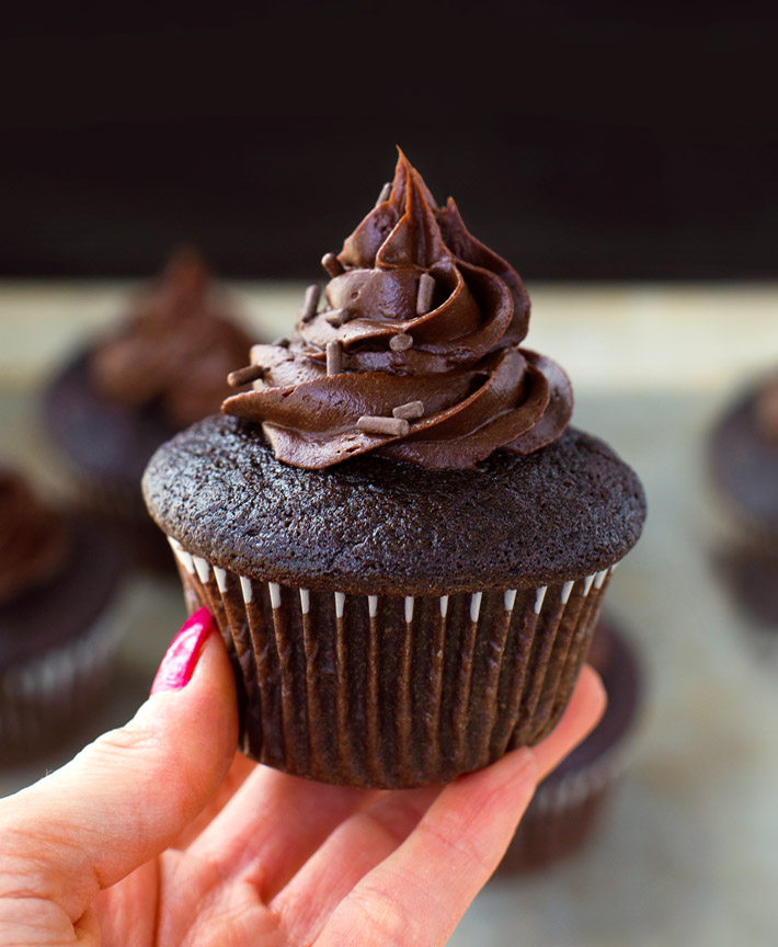 The Best Vegan Chocolate Cupcakes