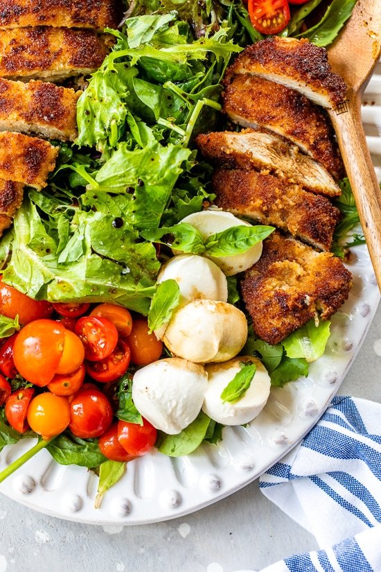caprese salad with chicken cutlets