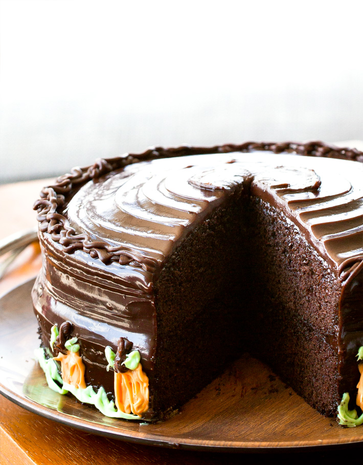 Frosted Pumpkin Chocolate Cake (Vegan)