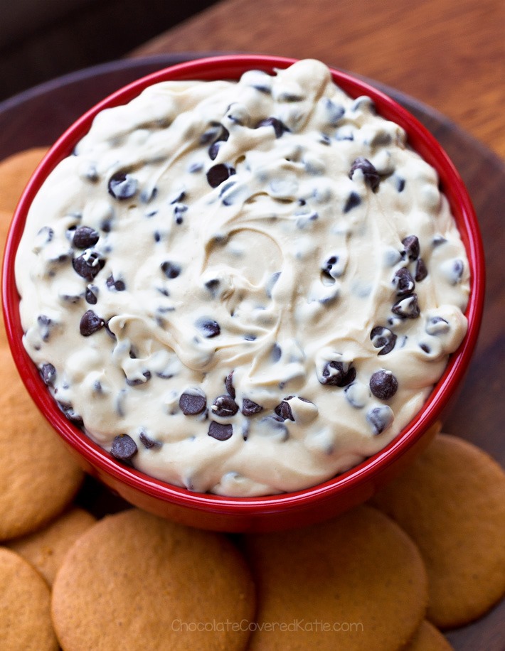 Creamy Chocolate Chip Cookie Dough Dip (Low Carb)